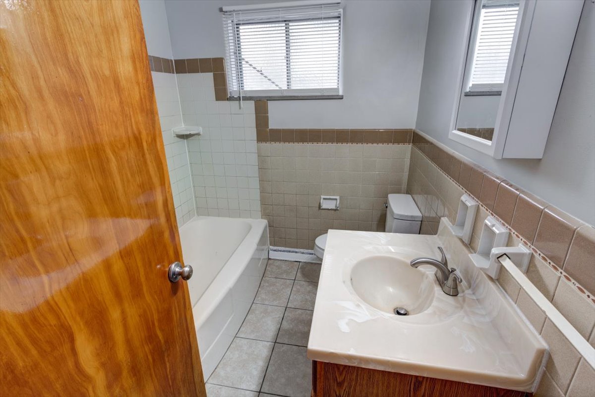 13-3715 N Colorado, Indianapolis IN_4803_4_5_6_7